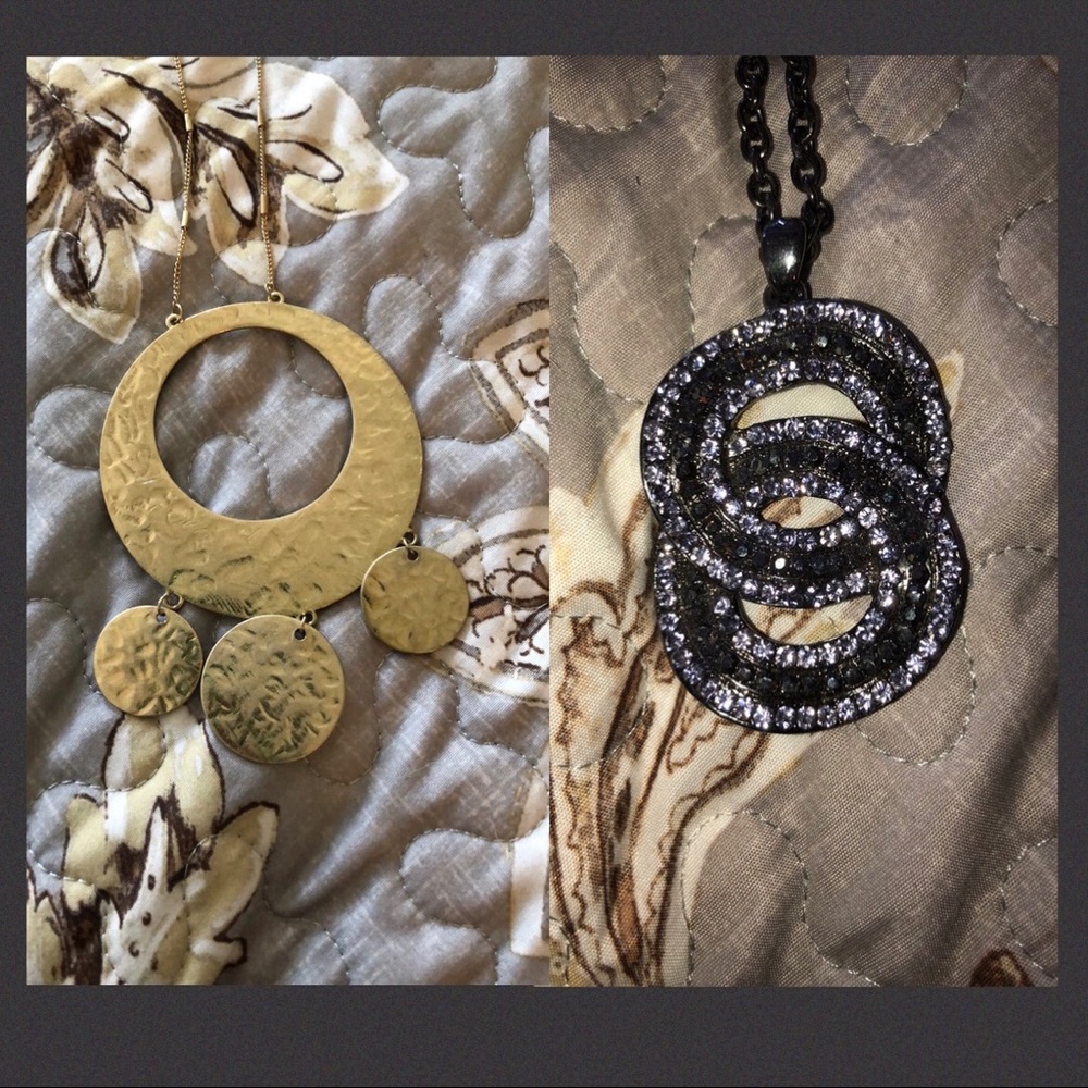 Pendant necklaces - set of 2